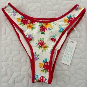 NWT Frankie’s Bikinis Dove bottom in sweet hibiscus - size medium